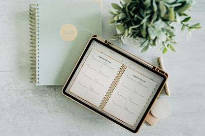 Paper + Digital Bundle 2025, 12-Month Planner